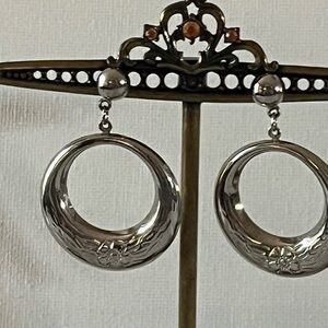 VINTAGE BOHO STYLE LARGE CIRCLE HOOP EARRINGS..